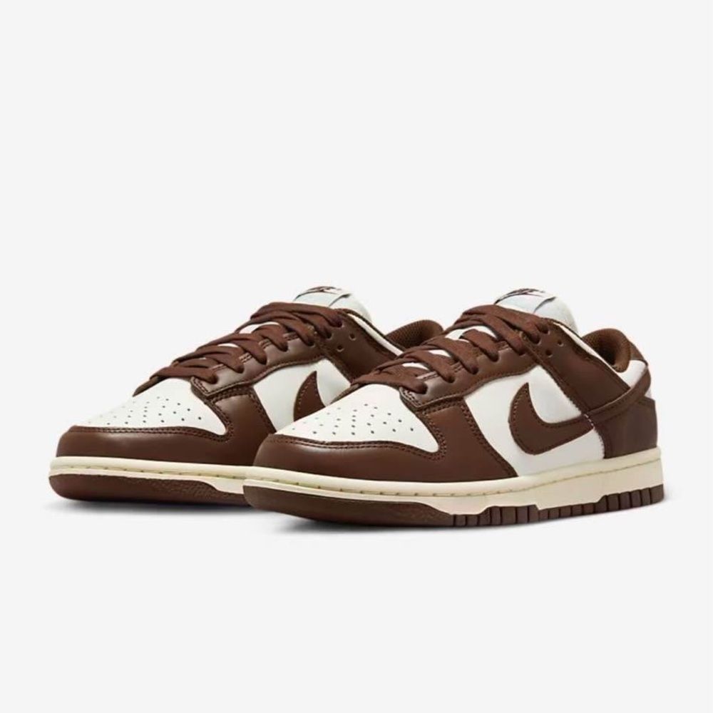 Nike Women's Sneakers Brown and White